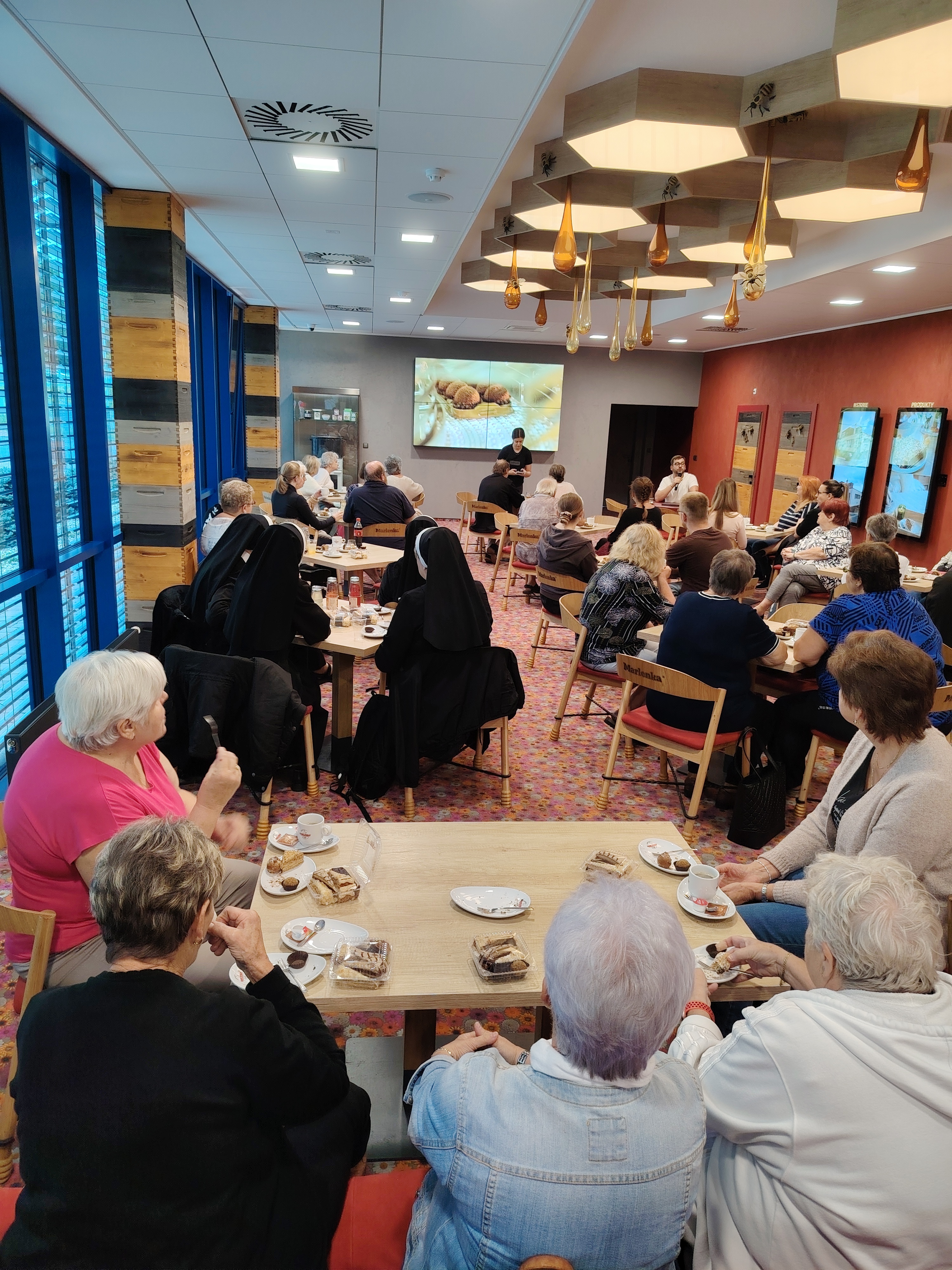 Září - Marlenka 7